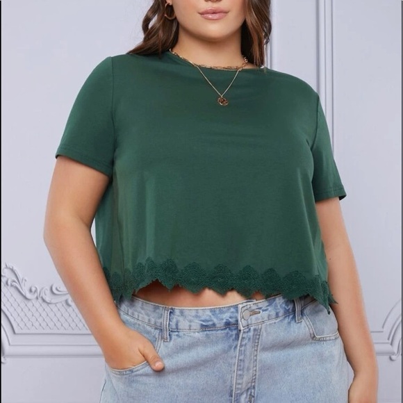 SHEIN Tops - SHEIN Curve Solid Lace Trim Tee Open back WOMENS 1X Green